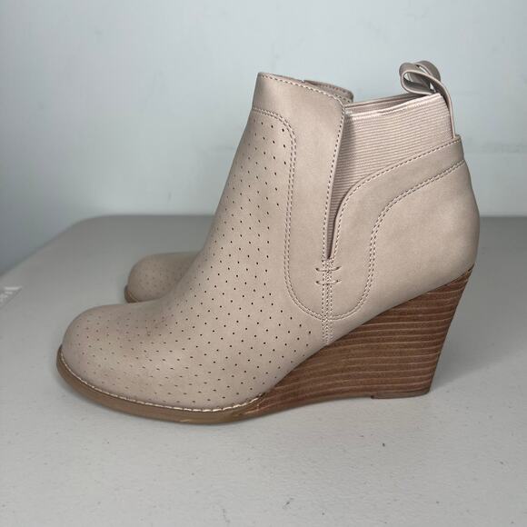 Dolce Vita Beige Stacked Wedge Ankle Booties Size 10 - Picture 5 of 9